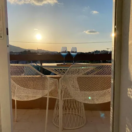 Pirgos Apartments * 伊利索斯