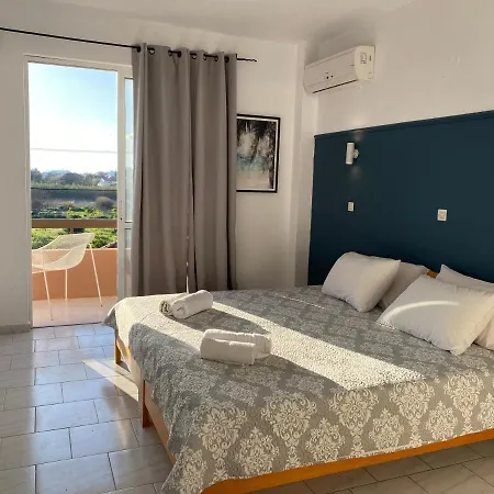 Pirgos Apartments 公寓 *