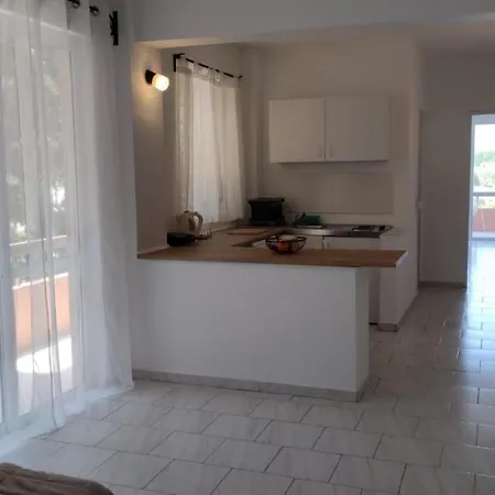 公寓 Pirgos Apartments *