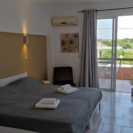 公寓 Pirgos Apartments 伊利索斯